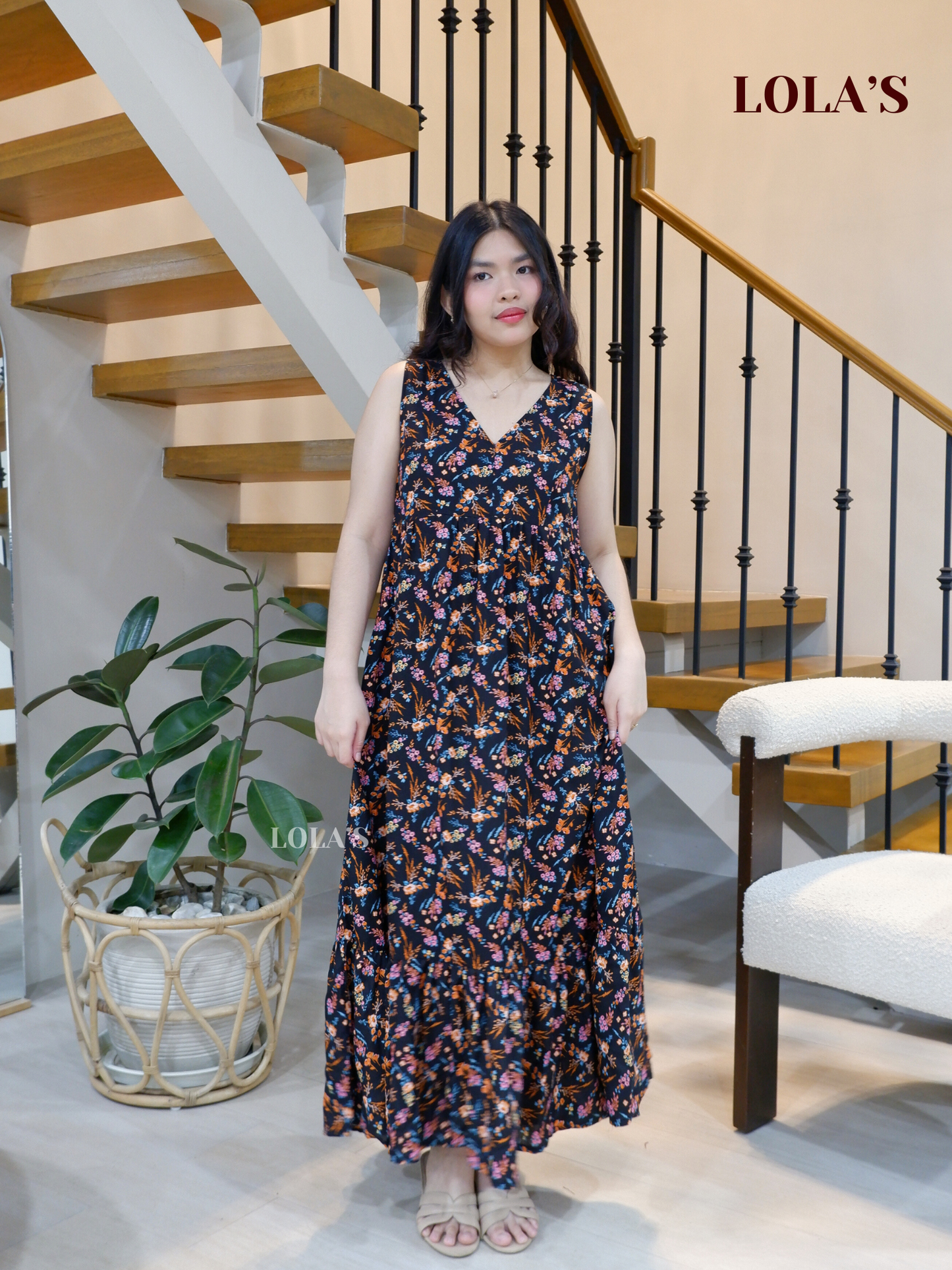 Gabrielle Dress (Cheerful Black)