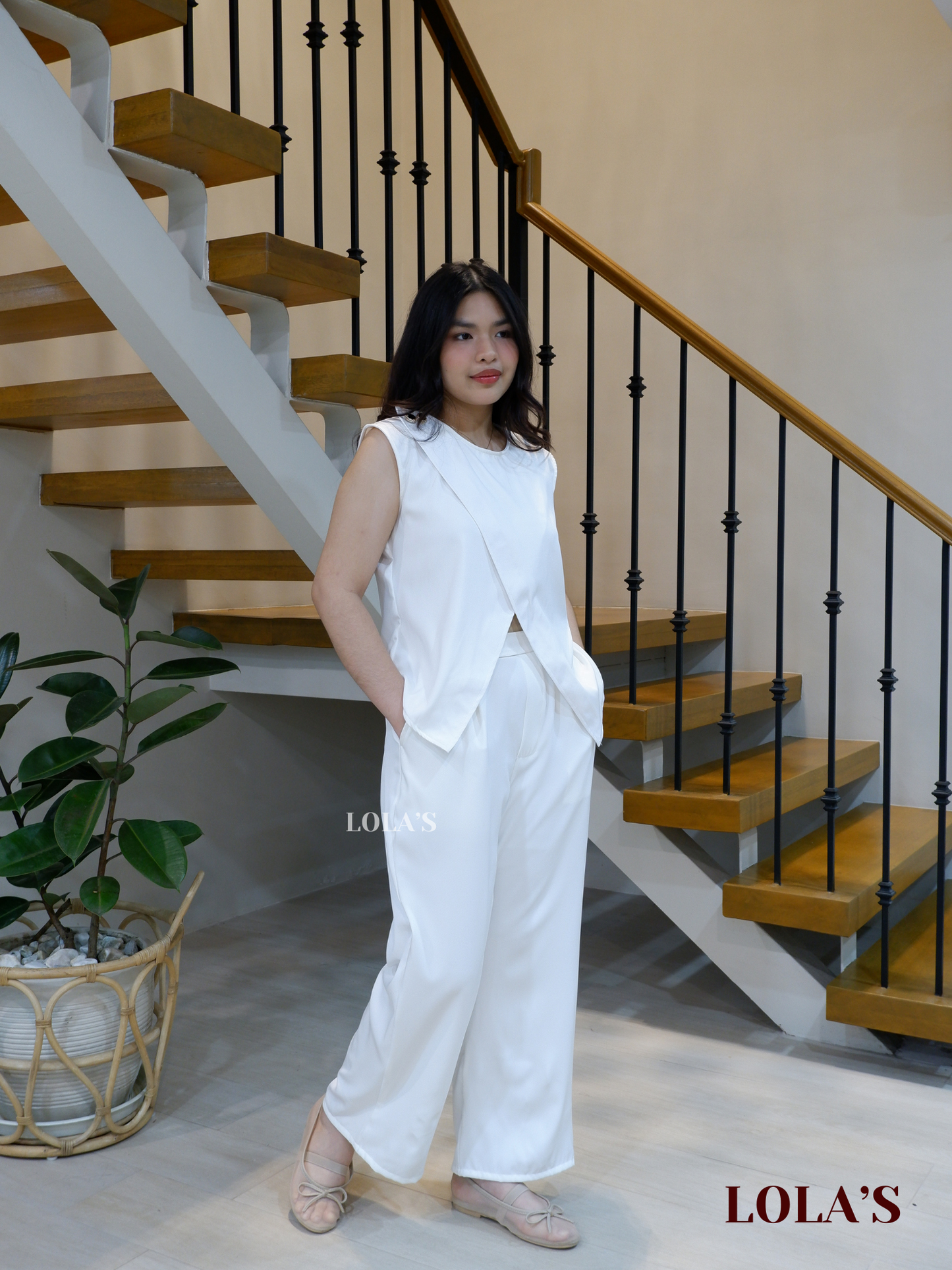 Ashley Coords (White)