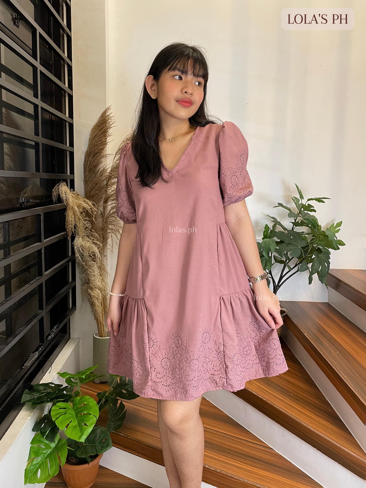 Jaegen Dress (Mauve Eyelet)