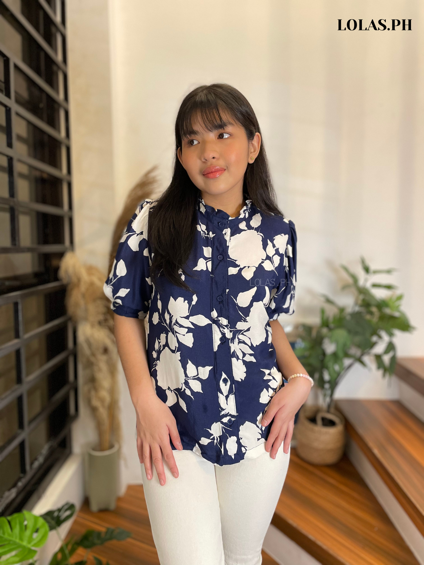 Guinevere Top (Navy Florals)