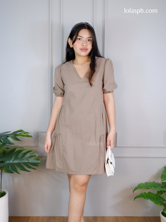 Jaegen Dress (Dry Taupe)